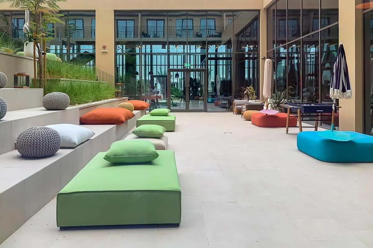 Frank Porter - Collective Tower 1 Dubaj Apartmán
