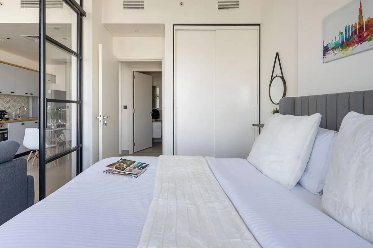 Frank Porter - Collective Tower 1 Dubaj Apartmán