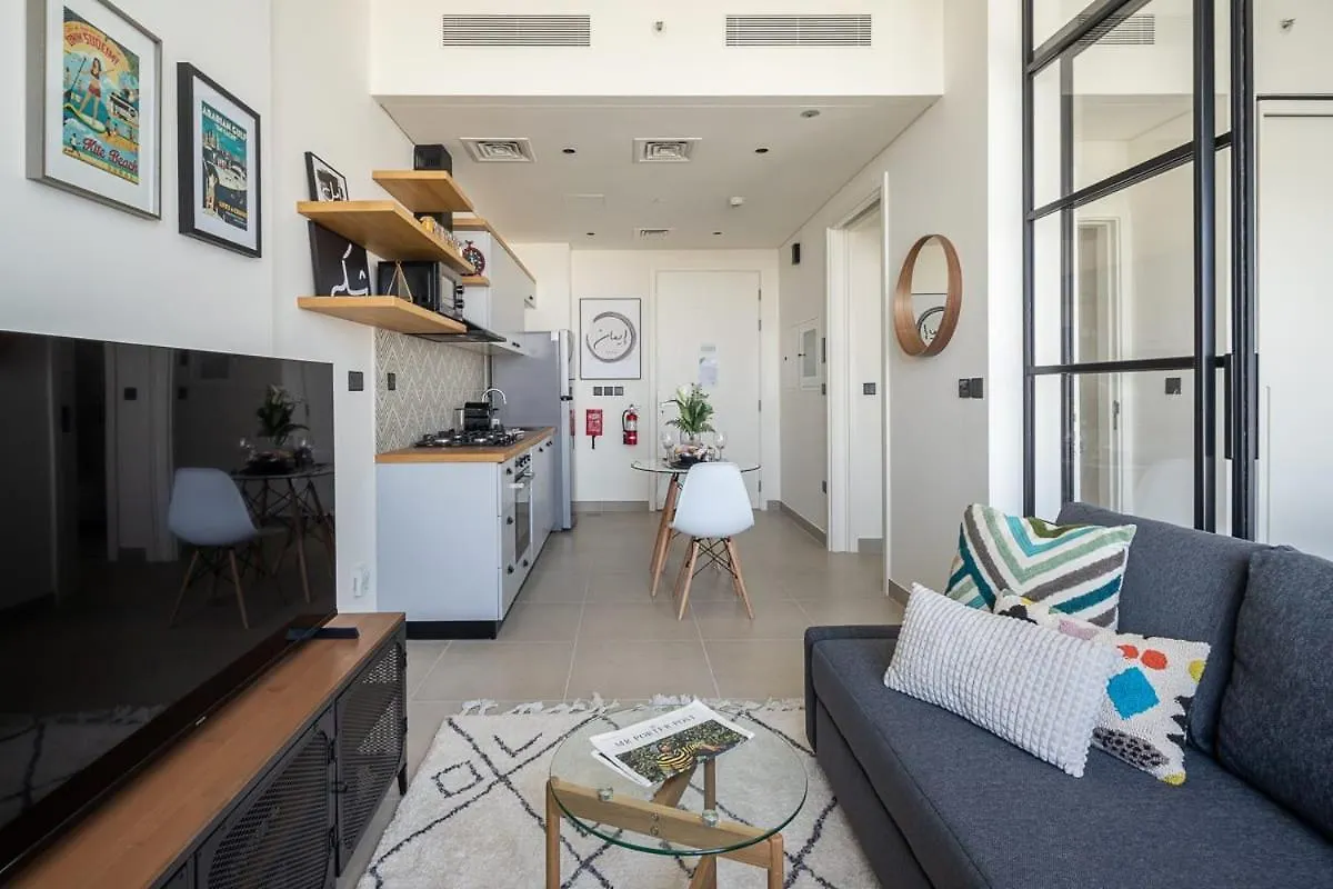 Frank Porter - Collective Tower 1 Dubaj Apartmán